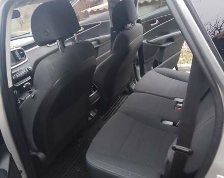 Серый Киа Соренто, объемом двигателя 2.36 л и пробегом 156 тыс. км за 16000 $, фото 7 на Automoto.ua