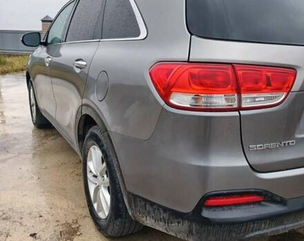 Серый Киа Соренто, объемом двигателя 2.36 л и пробегом 110 тыс. км за 14000 $, фото 3 на Automoto.ua