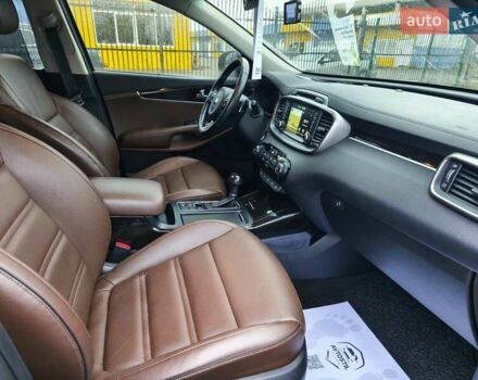 Серый Киа Соренто, объемом двигателя 2.2 л и пробегом 237 тыс. км за 21700 $, фото 12 на Automoto.ua