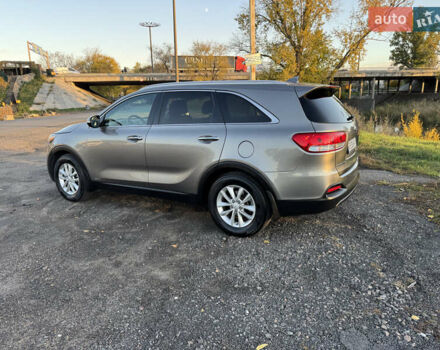 Серый Киа Соренто, объемом двигателя 2.4 л и пробегом 125 тыс. км за 14900 $, фото 10 на Automoto.ua