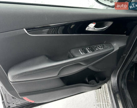 Серый Киа Соренто, объемом двигателя 2.2 л и пробегом 237 тыс. км за 19000 $, фото 21 на Automoto.ua