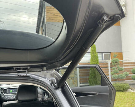 Сірий Кіа Соренто, об'ємом двигуна 2.2 л та пробігом 253 тис. км за 18999 $, фото 102 на Automoto.ua