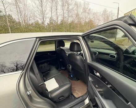 Сірий Кіа Соренто, об'ємом двигуна 2.36 л та пробігом 181 тис. км за 14800 $, фото 7 на Automoto.ua