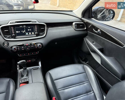 Киа Соренто 2017 в Одессе на Automoto.ua Серый Киа Соренто, объемом двигателя 2 л и пробегом 140 тыс. км за 22500 $, фото 48 на Automoto.ua