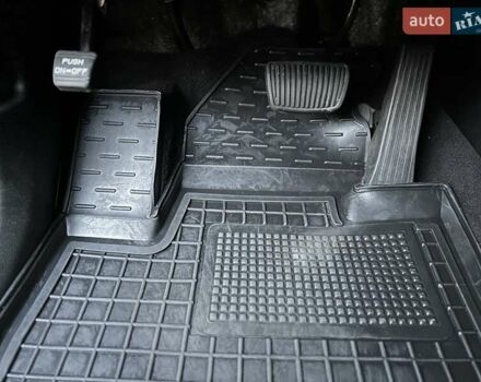 Серый Киа Соренто, объемом двигателя 2.36 л и пробегом 108 тыс. км за 14700 $, фото 37 на Automoto.ua