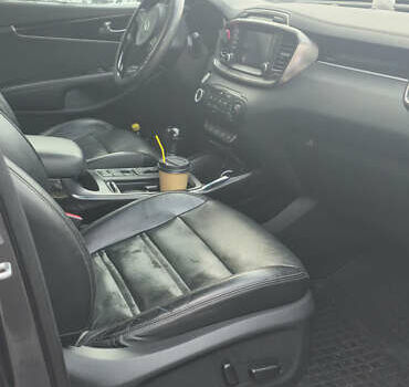 Серый Киа Соренто, объемом двигателя 2.2 л и пробегом 167 тыс. км за 25000 $, фото 13 на Automoto.ua