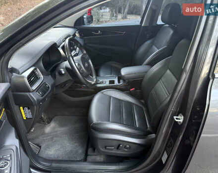 Серый Киа Соренто, объемом двигателя 2 л и пробегом 142 тыс. км за 19300 $, фото 9 на Automoto.ua