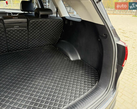 Серый Киа Соренто, объемом двигателя 2 л и пробегом 142 тыс. км за 21100 $, фото 28 на Automoto.ua