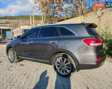 Сірий Кіа Соренто, об'ємом двигуна 2 л та пробігом 224 тис. км за 20500 $, фото 4 на Automoto.ua