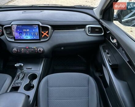 Серый Киа Соренто, объемом двигателя 2.36 л и пробегом 108 тыс. км за 14700 $, фото 21 на Automoto.ua