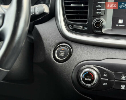 Сірий Кіа Соренто, об'ємом двигуна 0 л та пробігом 205 тис. км за 13400 $, фото 32 на Automoto.ua