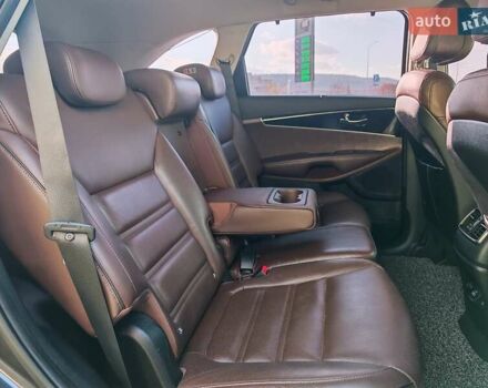 Сірий Кіа Соренто, об'ємом двигуна 2 л та пробігом 224 тис. км за 20500 $, фото 23 на Automoto.ua