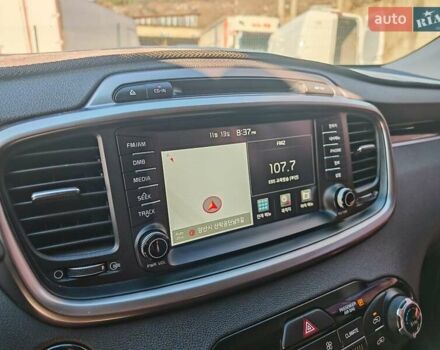 Сірий Кіа Соренто, об'ємом двигуна 2 л та пробігом 224 тис. км за 20500 $, фото 47 на Automoto.ua