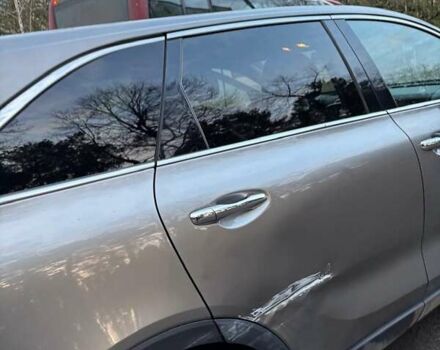 Сірий Кіа Соренто, об'ємом двигуна 2.36 л та пробігом 181 тис. км за 14800 $, фото 3 на Automoto.ua