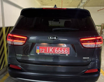 Киа Соренто 2017 в Одессе на Automoto.ua Серый Киа Соренто, объемом двигателя 2 л и пробегом 142 тыс. км за 22500 $, фото 5 на Automoto.ua