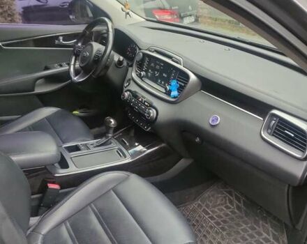 Киа Соренто 2017 в Николаеве на Automoto.ua Серый Киа Соренто, объемом двигателя 2.2 л и пробегом 173 тыс. км за 24500 $, фото 4 на Automoto.ua