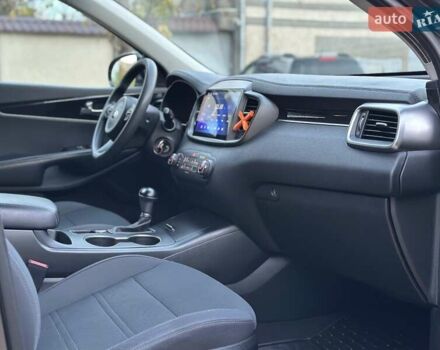 Серый Киа Соренто, объемом двигателя 2.36 л и пробегом 108 тыс. км за 14700 $, фото 23 на Automoto.ua