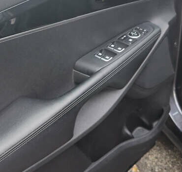 Серый Киа Соренто, объемом двигателя 2.2 л и пробегом 167 тыс. км за 25000 $, фото 8 на Automoto.ua