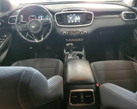 Сірий Кіа Соренто, об'ємом двигуна 2.4 л та пробігом 200 тис. км за 10600 $, фото 4 на Automoto.ua