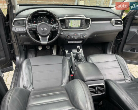 Сірий Кіа Соренто, об'ємом двигуна 2.2 л та пробігом 253 тис. км за 18999 $, фото 3 на Automoto.ua