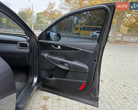 Серый Киа Соренто, объемом двигателя 2 л и пробегом 142 тыс. км за 21100 $, фото 19 на Automoto.ua