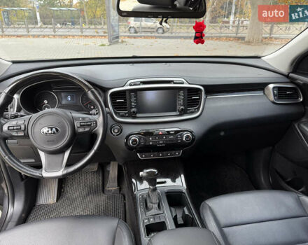 Серый Киа Соренто, объемом двигателя 2 л и пробегом 142 тыс. км за 21100 $, фото 15 на Automoto.ua