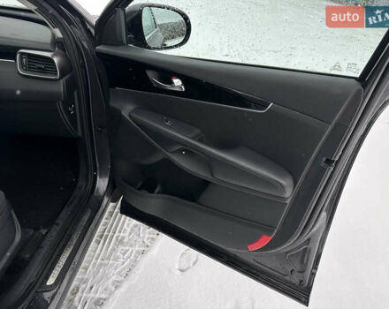 Серый Киа Соренто, объемом двигателя 2.2 л и пробегом 237 тыс. км за 19000 $, фото 8 на Automoto.ua