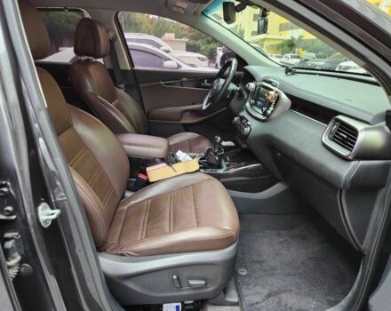 Киа Соренто 2017 в Киеве на Automoto.ua Серый Киа Соренто, объемом двигателя 2 л и пробегом 140 тыс. км за 19000 $, фото 7 на Automoto.ua