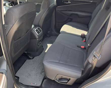 Серый Киа Соренто, объемом двигателя 2.4 л и пробегом 125 тыс. км за 15200 $, фото 14 на Automoto.ua