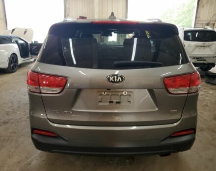 Сірий Кіа Соренто, об'ємом двигуна 2.4 л та пробігом 200 тис. км за 10600 $, фото 7 на Automoto.ua