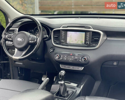 Серый Киа Соренто, объемом двигателя 2.2 л и пробегом 253 тыс. км за 18999 $, фото 165 на Automoto.ua