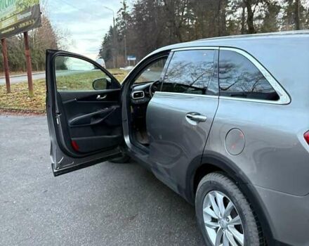 Сірий Кіа Соренто, об'ємом двигуна 2.36 л та пробігом 181 тис. км за 14800 $, фото 1 на Automoto.ua