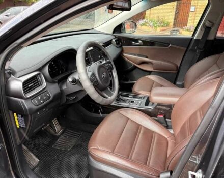 Серый Киа Соренто, объемом двигателя 2 л и пробегом 76 тыс. км за 19000 $, фото 8 на Automoto.ua