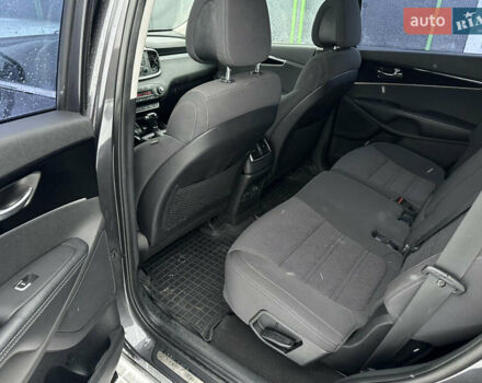 Серый Киа Соренто, объемом двигателя 2.2 л и пробегом 237 тыс. км за 19000 $, фото 16 на Automoto.ua