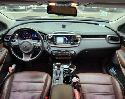 Киа Соренто 2017 в Киеве на Automoto.ua Серый Киа Соренто, объемом двигателя 2 л и пробегом 140 тыс. км за 19000 $, фото 5 на Automoto.ua