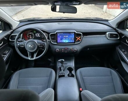 Серый Киа Соренто, объемом двигателя 2.36 л и пробегом 108 тыс. км за 14700 $, фото 17 на Automoto.ua