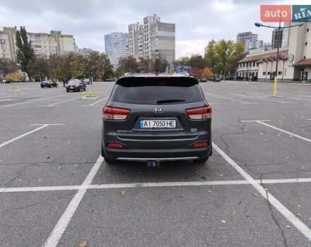 Серый Киа Соренто, объемом двигателя 2.2 л и пробегом 250 тыс. км за 25000 $, фото 3 на Automoto.ua