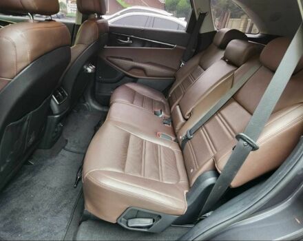 Киа Соренто 2017 в Киеве на Automoto.ua Серый Киа Соренто, объемом двигателя 2 л и пробегом 140 тыс. км за 19000 $, фото 8 на Automoto.ua