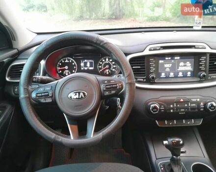 Киа Соренто 2017 в Кривом Роге на Automoto.ua Серый Киа Соренто, объемом двигателя 2.4 л и пробегом 74 тыс. км за 18400 $, фото 2 на Automoto.ua