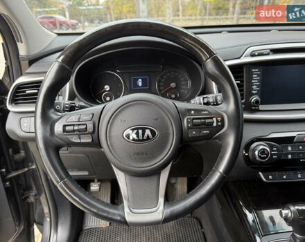 Серый Киа Соренто, объемом двигателя 2 л и пробегом 142 тыс. км за 21100 $, фото 16 на Automoto.ua