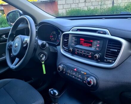 Серый Киа Соренто, объемом двигателя 2.4 л и пробегом 171 тыс. км за 14500 $, фото 3 на Automoto.ua