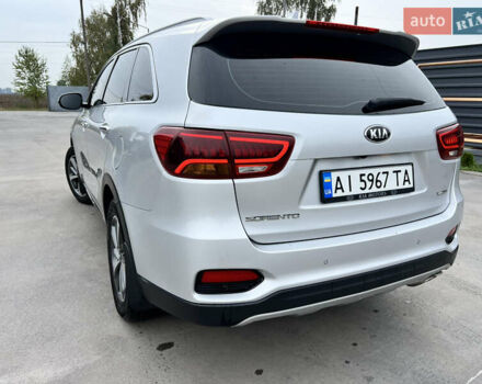 Киа Соренто 2017 в Василькове на Automoto.ua Серый Киа Соренто, объемом двигателя 2.2 л и пробегом 194 тыс. км за 23000 $, фото 7 на Automoto.ua