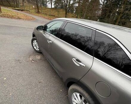 Сірий Кіа Соренто, об'ємом двигуна 2.36 л та пробігом 181 тис. км за 14800 $, фото 26 на Automoto.ua