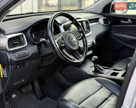 Сірий Кіа Соренто, об'ємом двигуна 0 л та пробігом 205 тис. км за 13400 $, фото 22 на Automoto.ua