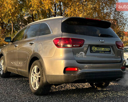 Серый Киа Соренто, объемом двигателя 2.36 л и пробегом 105 тыс. км за 17500 $, фото 5 на Automoto.ua