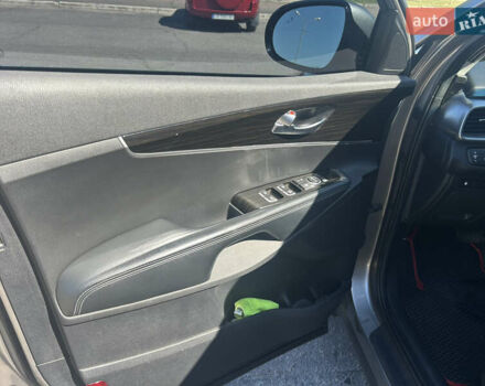 Сірий Кіа Соренто, об'ємом двигуна 2.36 л та пробігом 100 тис. км за 19300 $, фото 7 на Automoto.ua