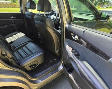 Серый Киа Соренто, объемом двигателя 3.3 л и пробегом 33 тыс. км за 6200 $, фото 11 на Automoto.ua