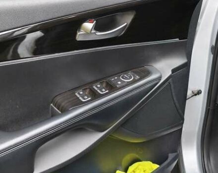 Сірий Кіа Соренто, об'ємом двигуна 3.34 л та пробігом 120 тис. км за 17800 $, фото 103 на Automoto.ua