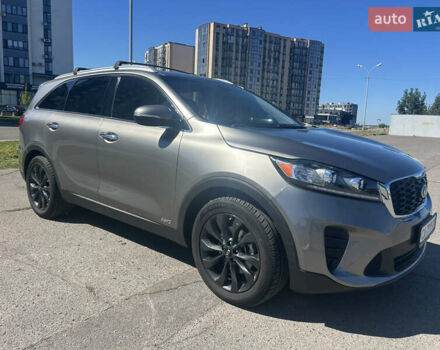 Сірий Кіа Соренто, об'ємом двигуна 2.36 л та пробігом 100 тис. км за 19300 $, фото 1 на Automoto.ua