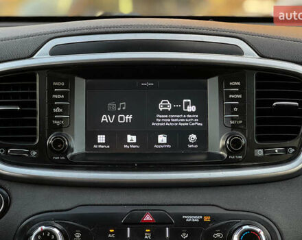 Серый Киа Соренто, объемом двигателя 2.36 л и пробегом 105 тыс. км за 17500 $, фото 12 на Automoto.ua